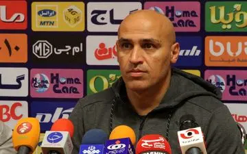 منصوریان: به علی کریمی تبریک می‌گویم