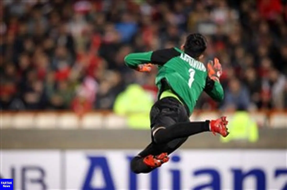 جنجال گلر پرسپولیس برابر ۱۰ هزار هوادار نساجی