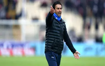 تصویری جالب از عصبانیت فرهاد مجیدی بر روی نیمکت استقلال