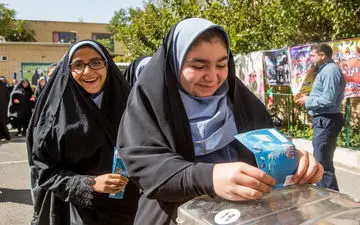 برگزاری مرحله دوم «جشن عاطفه‌ها» در مدارس؛ فردا / ادامه دریافت کمک‌های مردمی تا پایان آبان