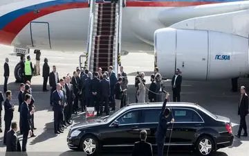 ماشین لاکچری پوتین در تهران/عکس