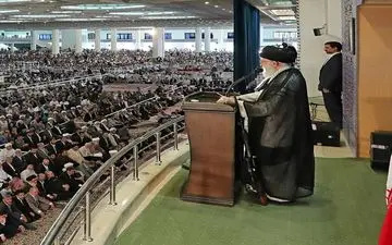 سلاحی که رهبر انقلاب در روز عید فطر در دست داشتند+عکس