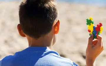 علائم سندرم آسپرگر در کودکان