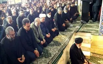 رئیس جمهور نماز ظهر عاشورا را در حرم عبدالعظیم(ع) اقامه کرد