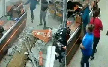 ورود ناگهانی خودرو به داخل رستوران! + فیلم