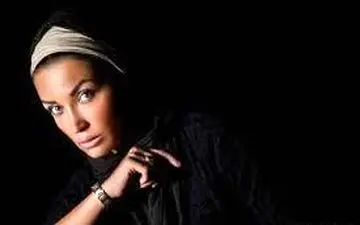 پسر تازه متولد شده «روناک یونسی» در آغوش مادرش 