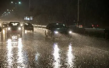 آب‌گرفتگی معابر و انسداد گردنه‌ها؛ هشدار هواشناسی برای ۵ استان