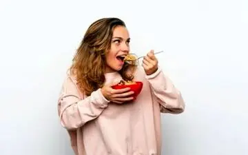  ایستاده غذا خوردن چه به سر ما می آورد؟