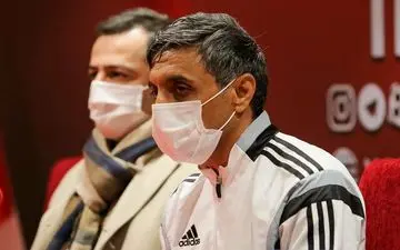 خطیبی: تیم من هنوز به سطح ایده‌آل تاکتیکی نرسیده است/ قول می‌دهم که یک بازی خوب مقابل پرسپولیس ارائه دهیم