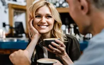 چه چیزی واقعاً شما را برای یک شریک عاطفی جذاب می‌کند؟