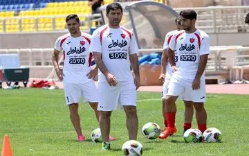 شوک کاپیتان به سرخپوشان/بازگشت مهاجم و مدافع به تمرینات