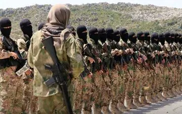 بمباران کاروان خودرویی تحریر الشام در نزدیکی ادلب توسط جنگنده های روسی + ویدئو