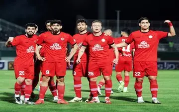 پاداش نادری پس از پیروزی مقابل استقلال دریافت شد