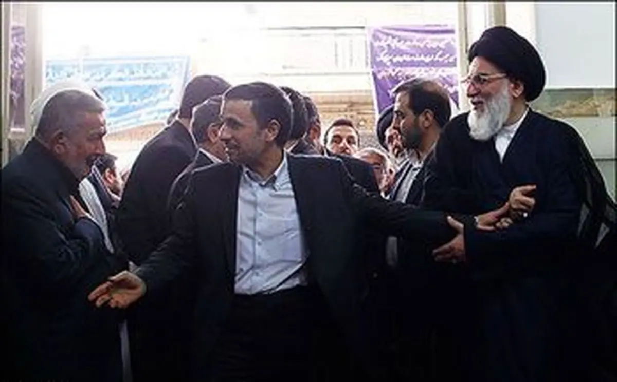 محمود احمدی‌نژاد با رئیس مجمع تشخیص مصلحت نظام دیدار کرد