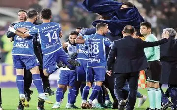 مصدومیت ستاره استقلال جدی است؛‌ نکونام عامل این آسیب دیدگی را تنبیه کرد