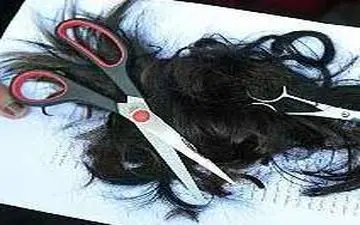 حکم معلمی که موی 9 دانش‌آموز را قیچی کرده بود، صادر شد