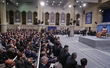 رهبر انقلاب: در عرصه‌های سیاسی، امنیتی و نظامی دشمن را عقب زدیم