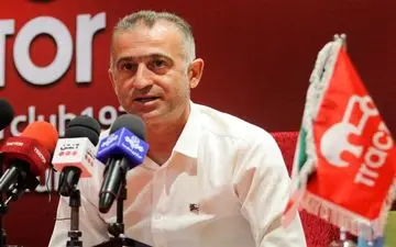  کمالوند: به اخباری نیاز داریم و او را به هیچ تیمی نخواهیم داد/ هر انتقالی که از باشگاه اعلام نشود، مورد تأیید نیست