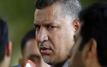 رفتار زشت علی دایی در دادگاه کیفری