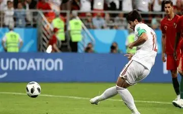 کاپیتان تیم ملی رسما راهی فوتبال انگلیس شد +عکس