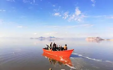 معاون اول رئیس جمهور از دریاچه ارومیه بازدید کرد