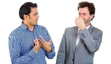 این غذاها باعث بوی بد بدن در تابستان می‌شوند