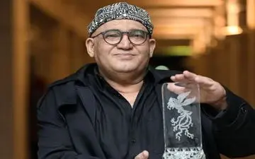 حرف‌های تلخ نادر سلیمانی و گریه های او