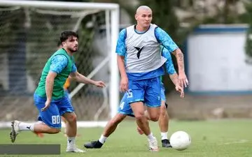 تنها بازیکن خارجی استقلال به دنبال قهرمانی سوم!