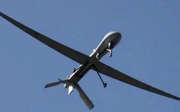 ارتش یمن به فرودگاه عربستان حمله کرد
