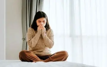 اگه ملحفه تخت و بالشت رو به موقع نشوریم چی میشه؟