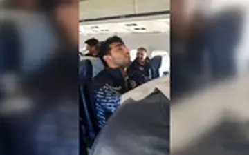 ترس بازیکن سپاهان در لحظه پرواز در هواپیما