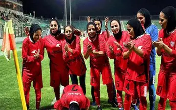 خداحافظی دردناک بازیکن زن فوتبالیست ایرانی از دنیای فوتبال +عکس