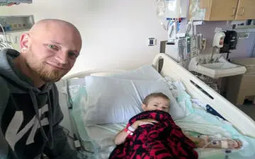 تصاویری دیدنی و ثبت شده از عشق پدر به فرزند| بیا ببین و حالش رو ببر!