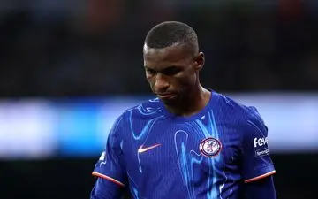 ستاره مورد انتقاد چلسی در آستانه جدایی؛ سه مشتری بزرگ در صف خرید
