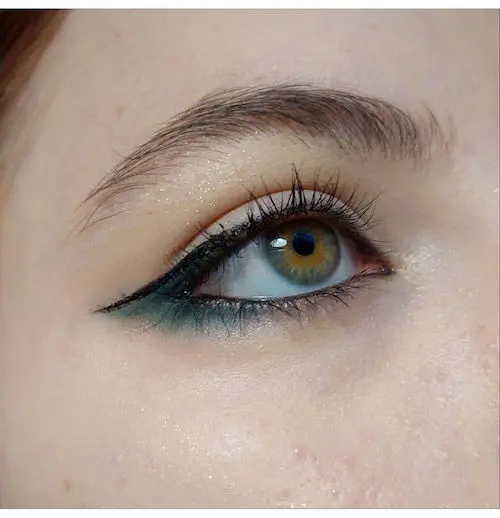 خط چشم رنگ سبز