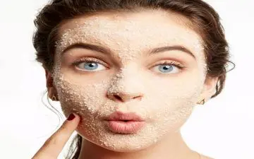 اسکراب‌های خانگی موثر برای پوست چرب| طرز تهیه و بهترین زمان اسکراب

