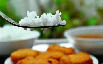 برنج را با این روش بپزید تا چاقتان نکند