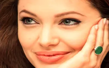  گریم جالب آنجلیناجولی در نقش یک ملکه بدجنس/عکس