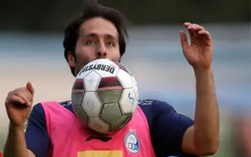 مهاجم استقلال از این تیم رفتنی نیست