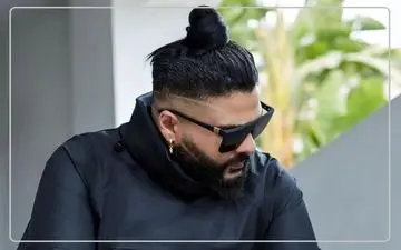 
اجرای زنده کنسرت ساسی مانکن در کیش/ گردشگران شوکه شدند +فیلم