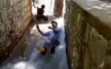 شنا در جوی آب با لذت پارک آبی!