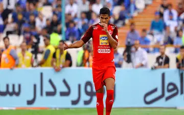 حرکت فوق جنجالی مهاجم پرسپولیس علیه استقلالی‌ها +عکس