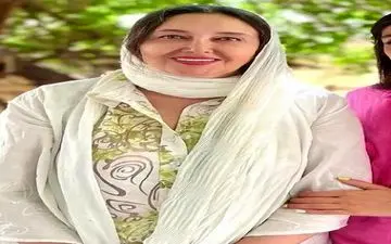 کتایون ریاحی تغییر شغل داد!|قالی بافی کتایون ریاحی بعد از کشف حجاب و تشکیل پرونده قضایی
