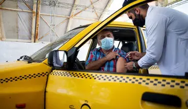 تزریق د‌ز دوم واکسن رانندگان تاکسی کرمانشاه آغاز شد