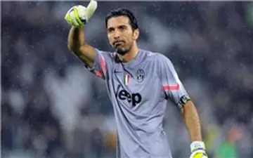 بوفون رکورد مالدینی را شکست