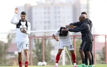 کتک خوردن رامین رضاییان از سوی استقلالی ها