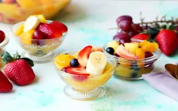 دسر میوه‌ای سه‌سوته؛ انتخابی خوشمزه و سریع برای شب یلدا