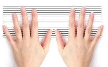 دلیل تیره شدن رنگ ناخن ها چیست؟