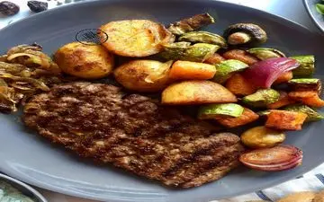 طرز تهیه استیک سالزبری| خوشمزه و راحت!