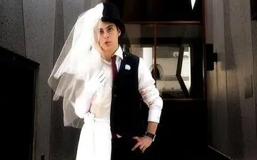 «ازدواج با خود» رهاورد جدید فرهنگ غربی/ خانواده‌ها هوشیار باشند